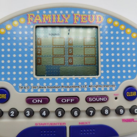 Vintage Family Feud Hand Held Electronic Game Tiger 1997 with Manuals Tested - Picture 2 of 4